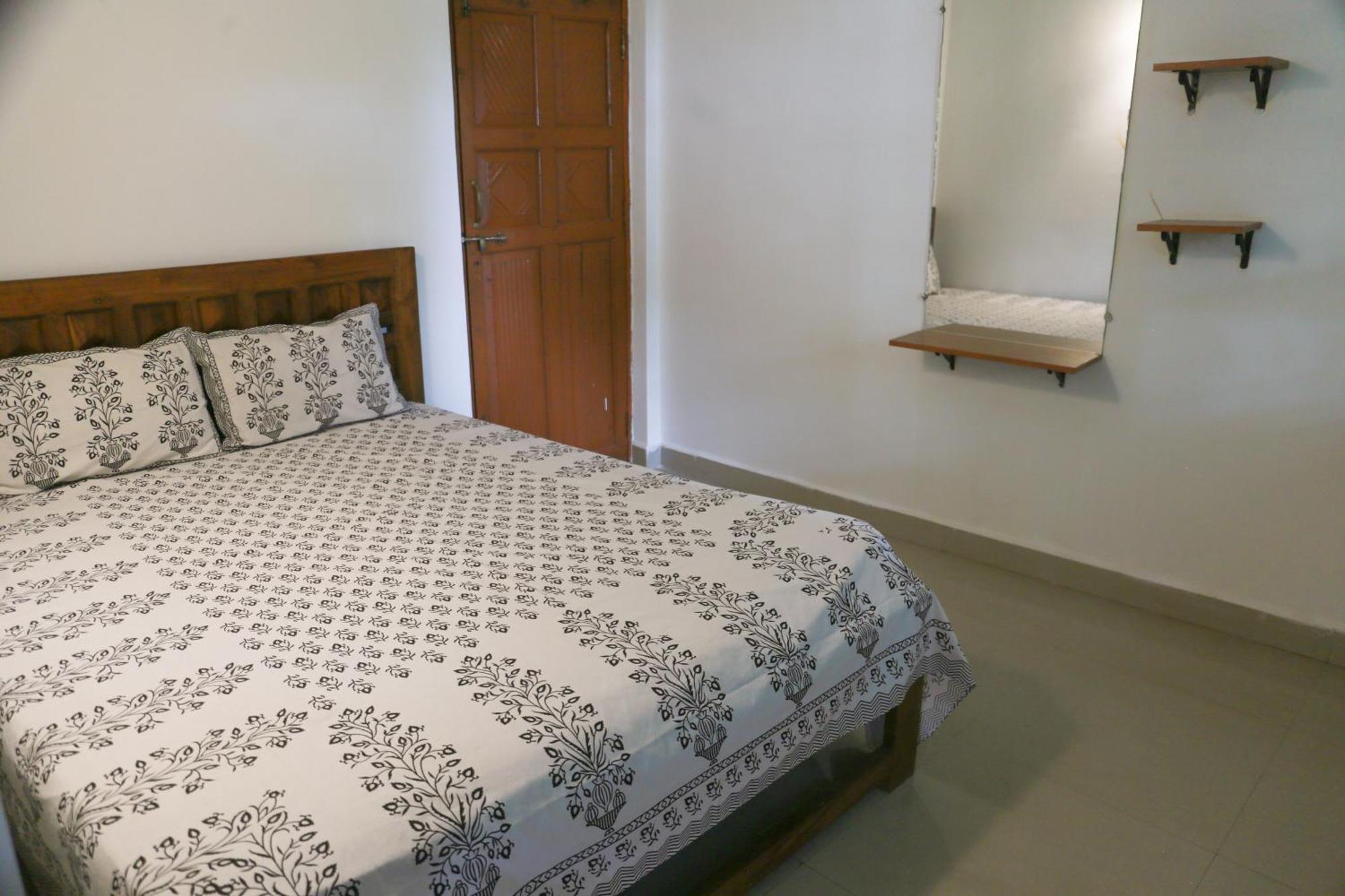 Kumbaya Beachside Hostel & Apartments At Arambol Beach מראה חיצוני תמונה