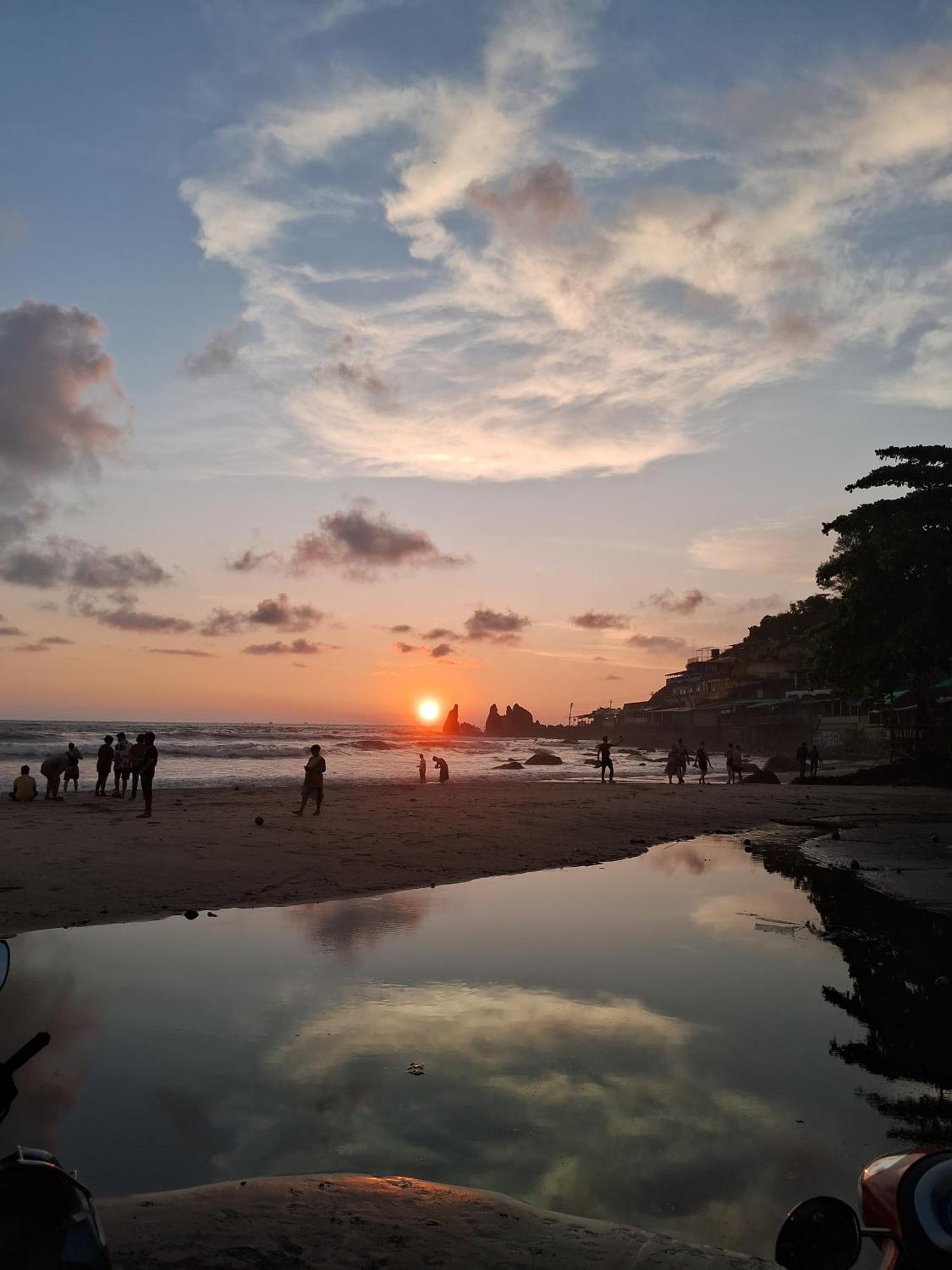 Kumbaya Beachside Hostel & Apartments At Arambol Beach מראה חיצוני תמונה