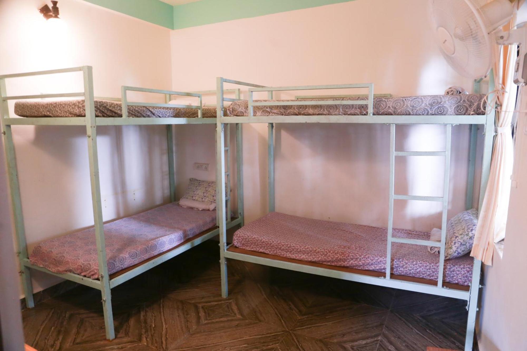 Kumbaya Beachside Hostel & Apartments At Arambol Beach מראה חיצוני תמונה